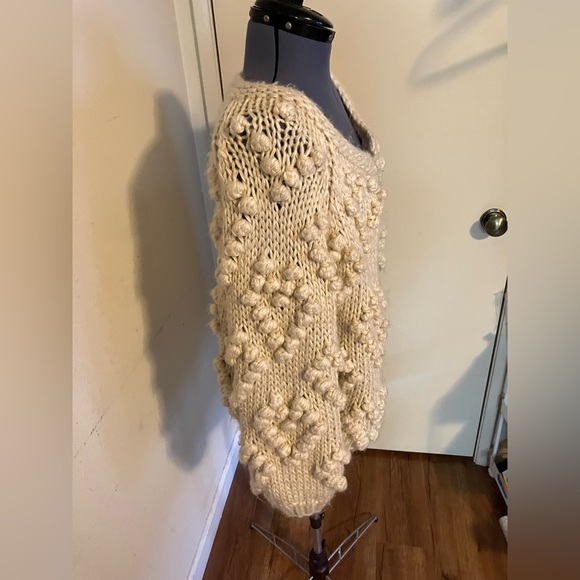 Chicwish Womens soft heart shaped balls Thick open Cardigan Sweater ivory cream - Picture 13 of 16